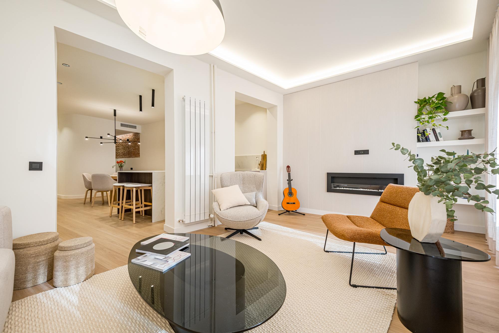 living - Piso de 139m² en venta en Universidad, Madrid - gallery thumbnail - 3