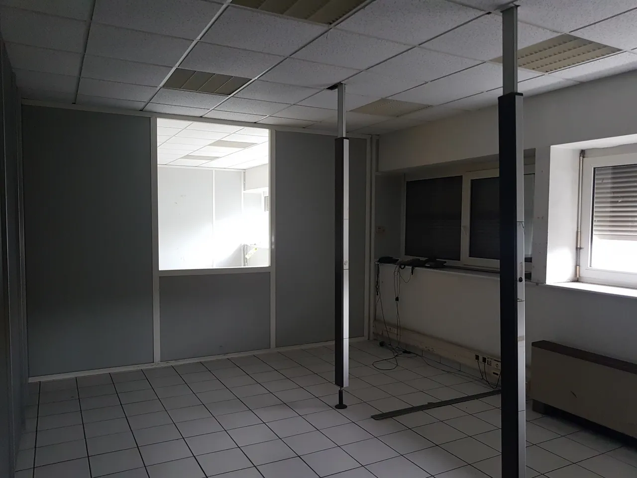 logistics - Warehouse / Offices For Rent - gallery - 4