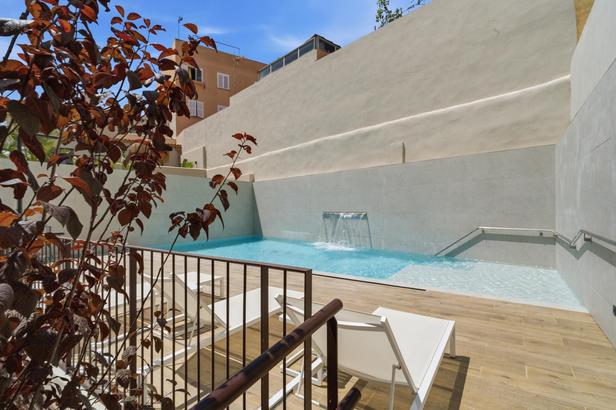 living - Santa Catalina Apartments - gallery thumbnail - 9