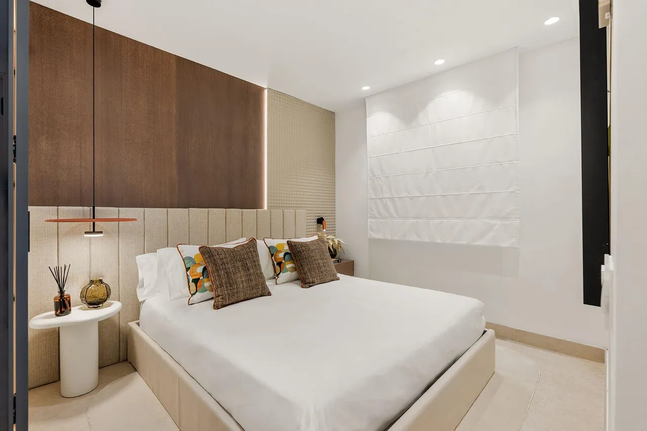 living - 130m² apartment with 67m² terrace for sale in New Golden Mile - gallery - 9