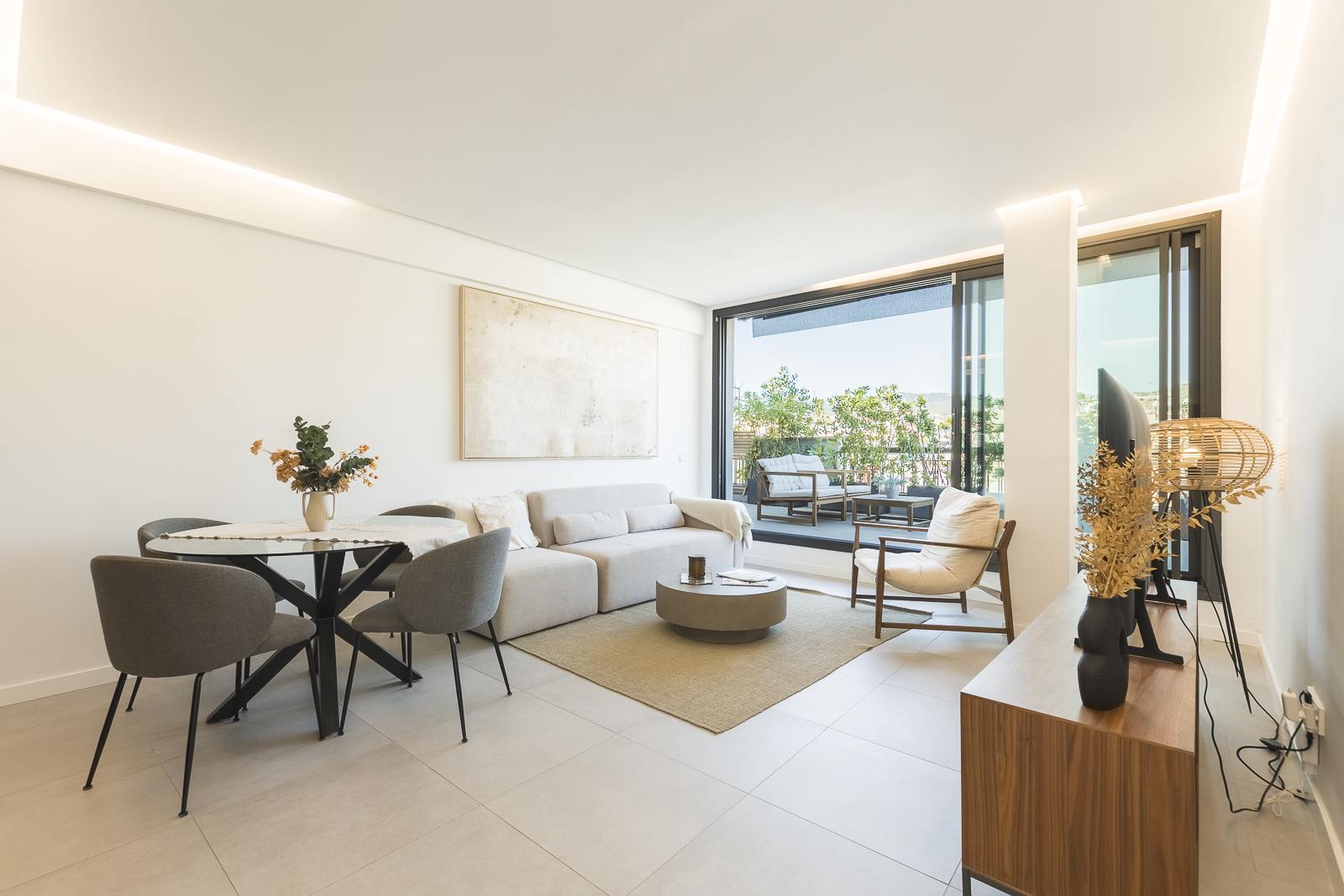 living - 79m² penthouse with 35m² terrace for sale in Eixample Right - gallery thumbnail - 7