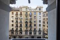 living - 90m² apartment for rent in El Born, Barcelona - gallery thumbnail - 9