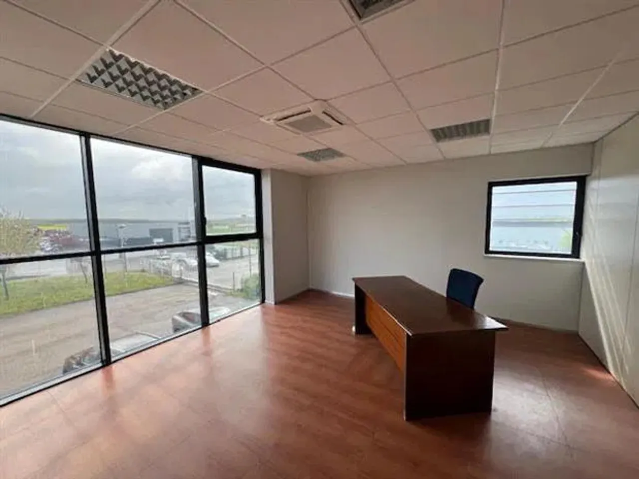 logistics - Entrepôt Logistique À Vendre - gallery - 10