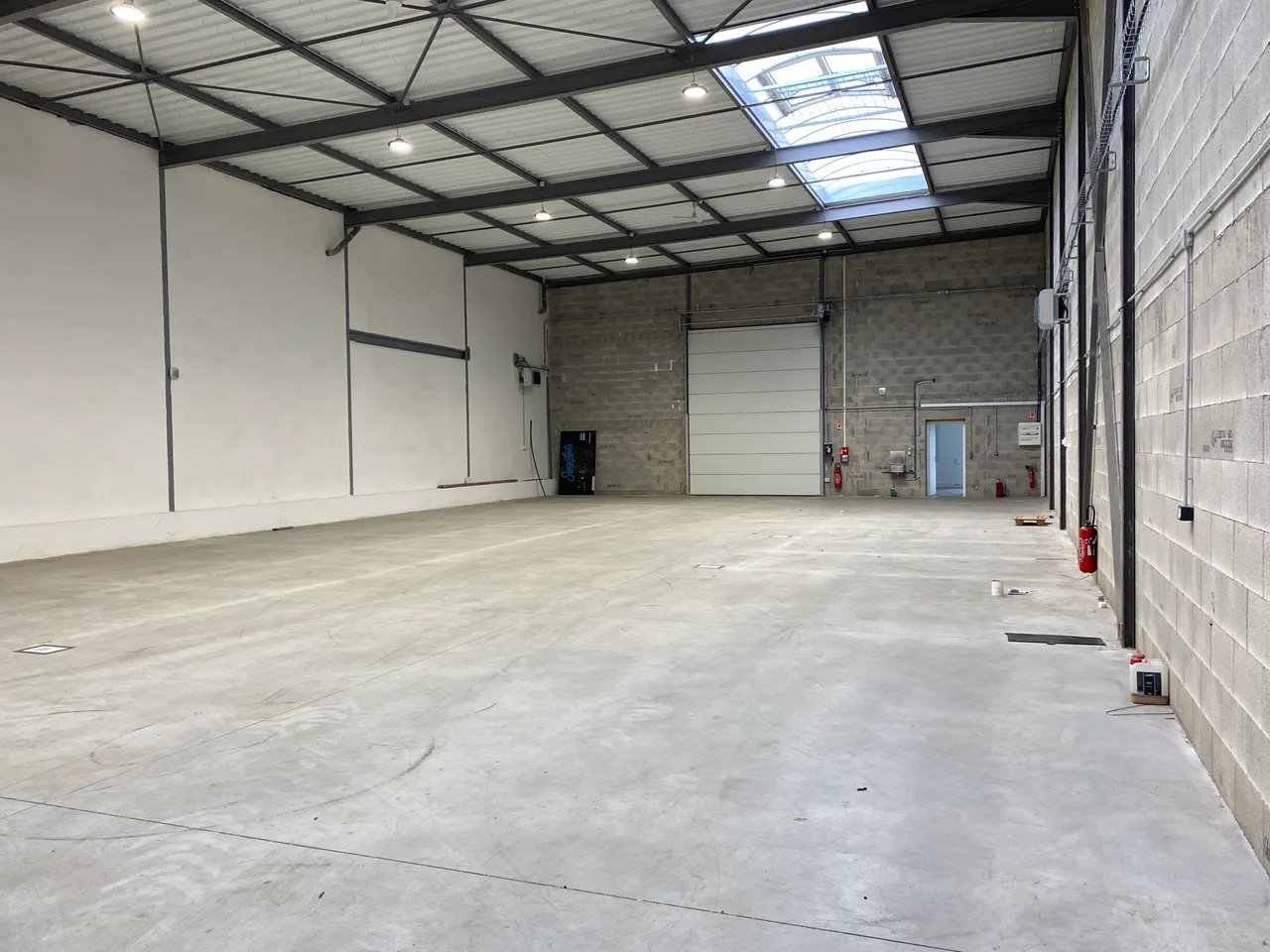 logistics - Light Industrial Premises / Offices For Rent - gallery - 6