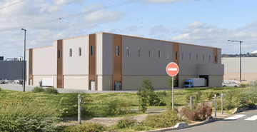 logistics - Light Industrial Premises / Offices For Rent - featured