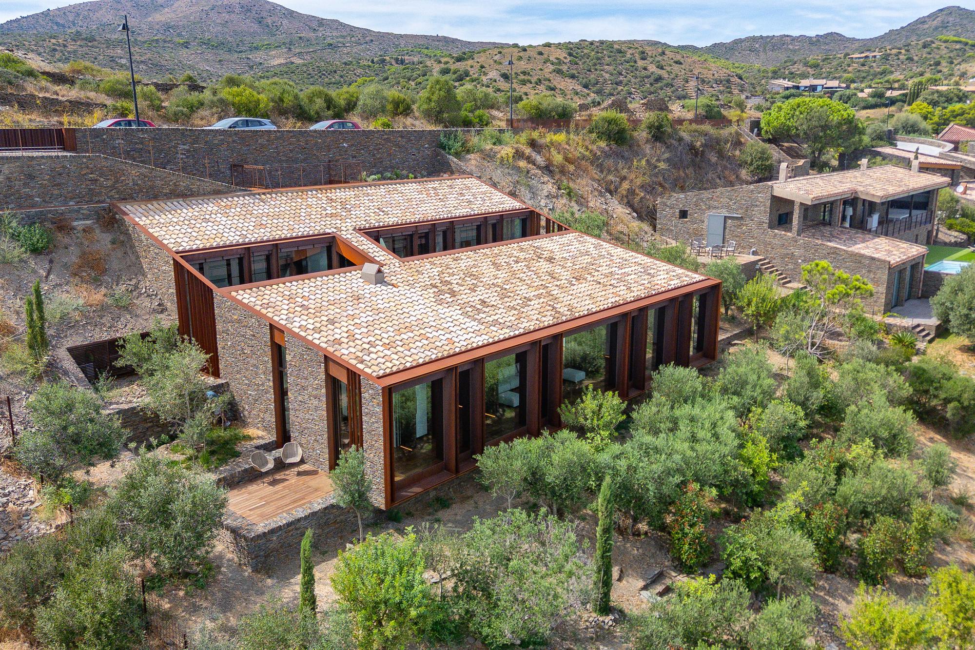 living - 560m² house / villa for sale in Cadaqués, Costa Brava - gallery - 5