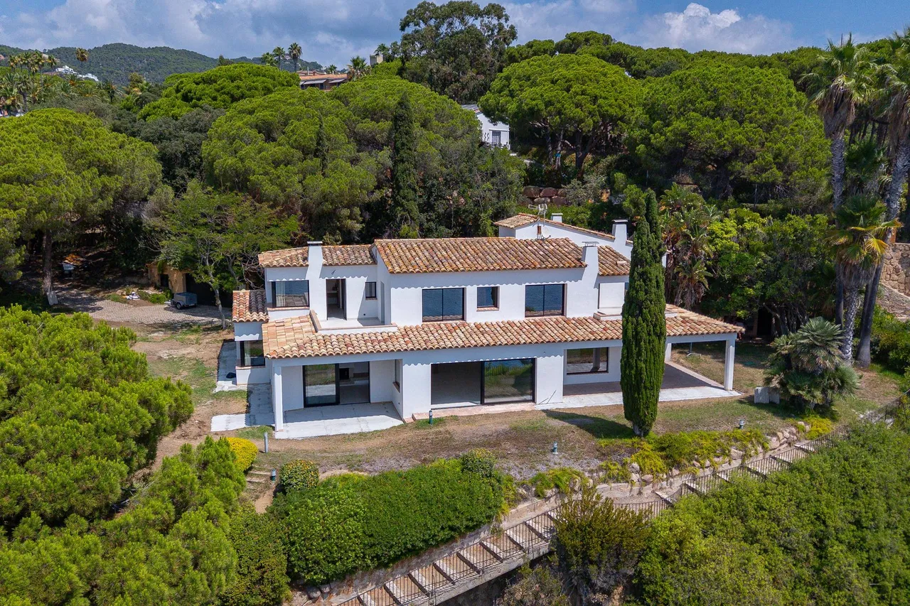living - Casa / villa de 499m² en venta en Lloret de Mar - gallery - 2