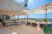 living - Piso de 576m² con 446m² terraza en venta en Nueva Andalucía - gallery thumbnail - 3