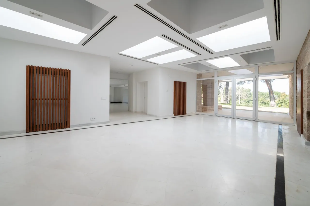living - Casa / villa de 2,634m² con 400m² terraza en venta en La Moraleja Urbanización - gallery - 5
