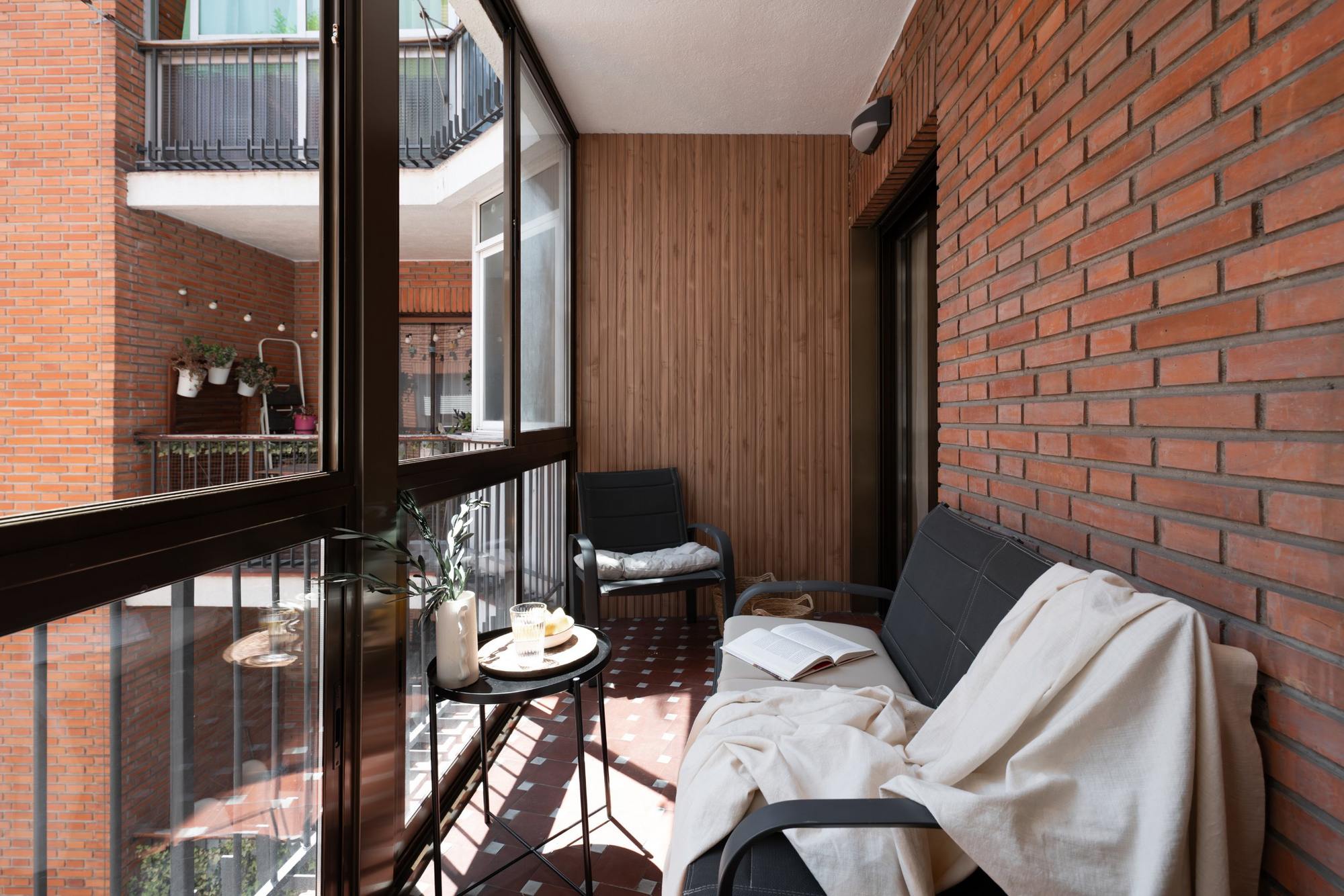living - Piso de 73m² en venta en Universidad, Madrid - gallery thumbnail - 8