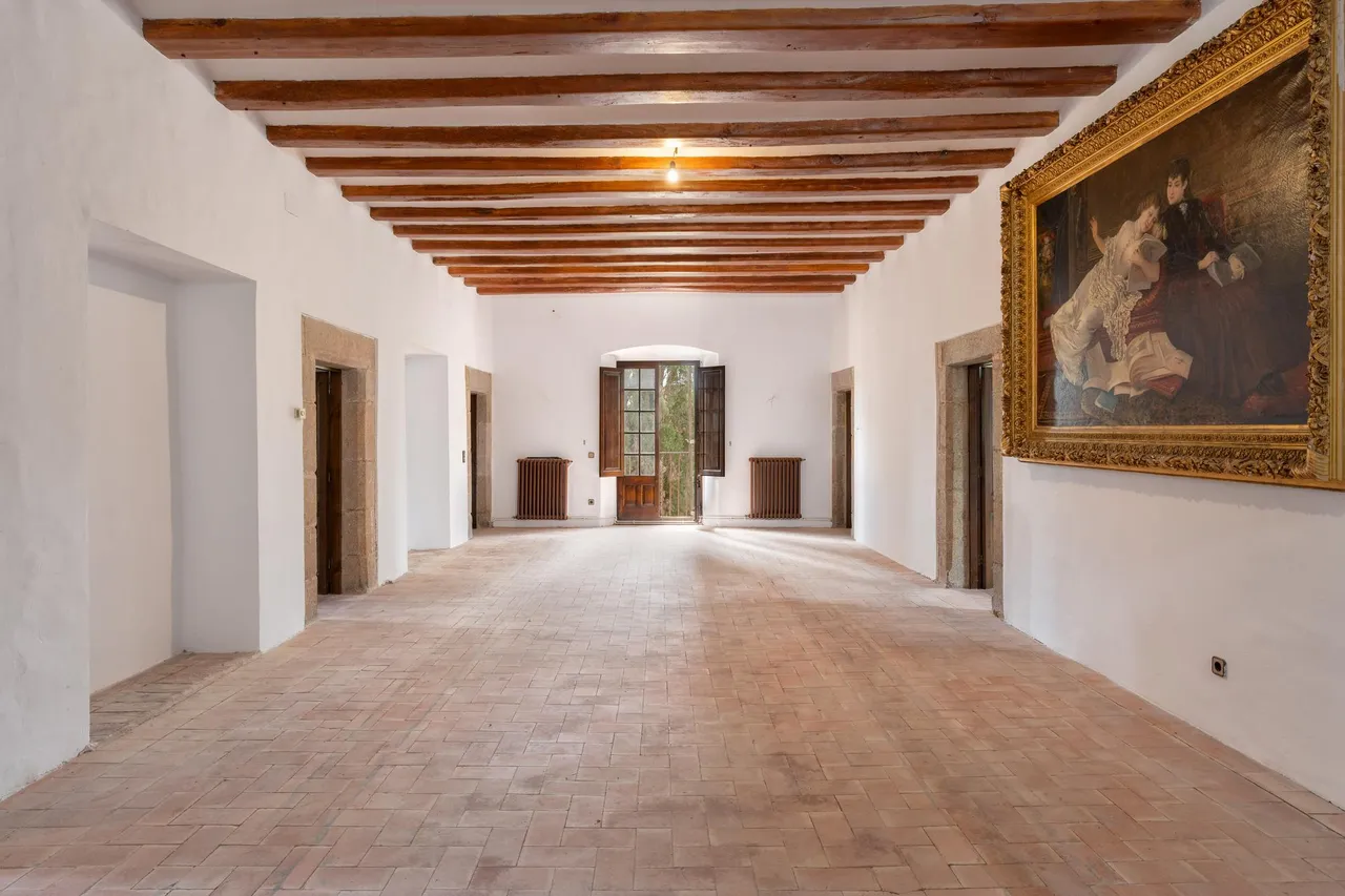 living - Casa rural de 2,460m² en venta en El Gironés, Girona - gallery - 7