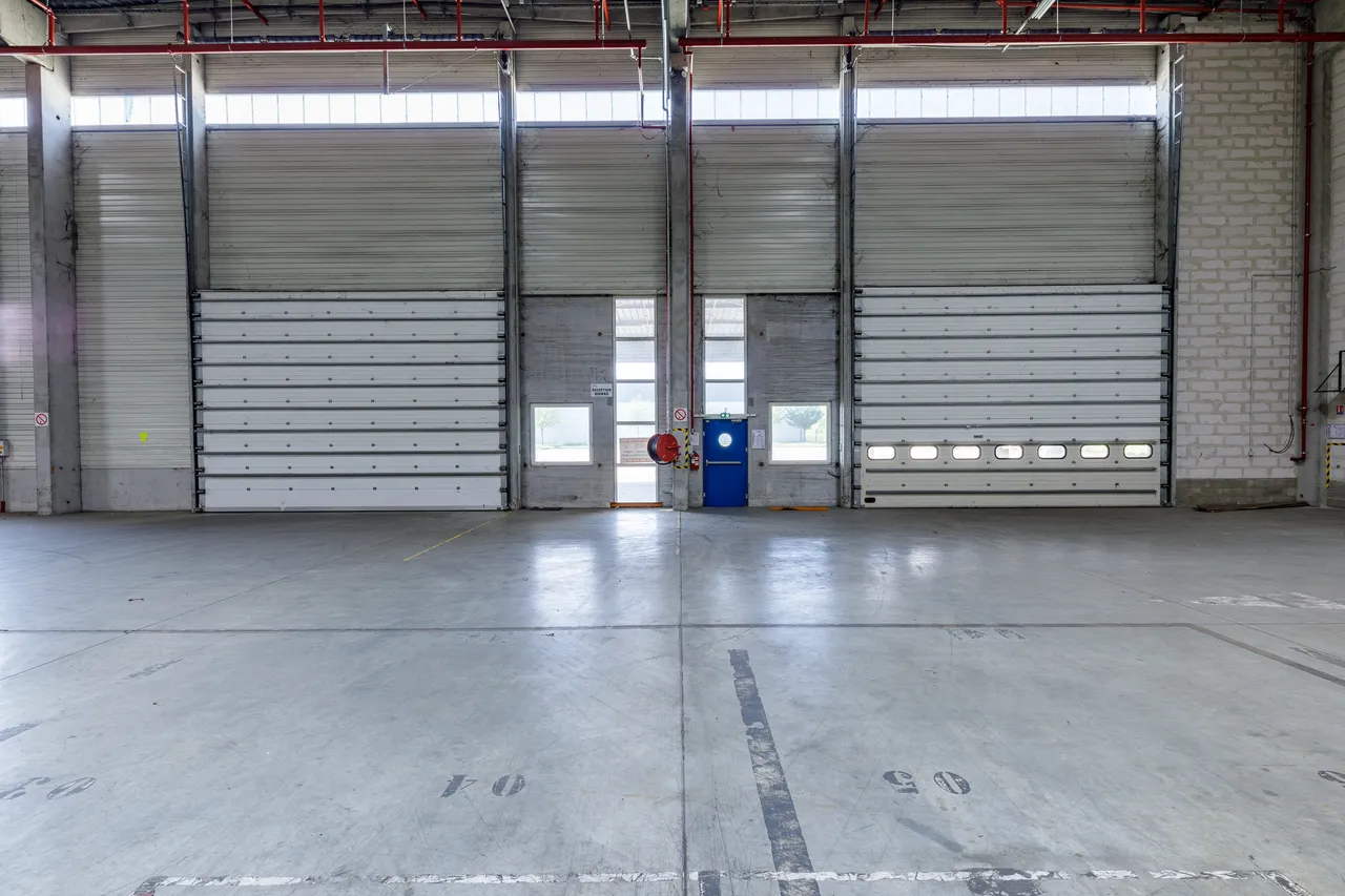 logistics - Logistics Warehouse For Rent - gallery - 5