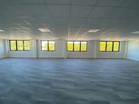 logistics - Activités / Bureaux À Louer - gallery thumbnail - 6