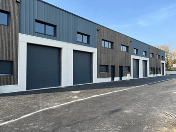 logistics - Local d’activités À Louer - featured