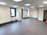 logistics - Entrepôt / Bureaux À Louer - gallery thumbnail - 9