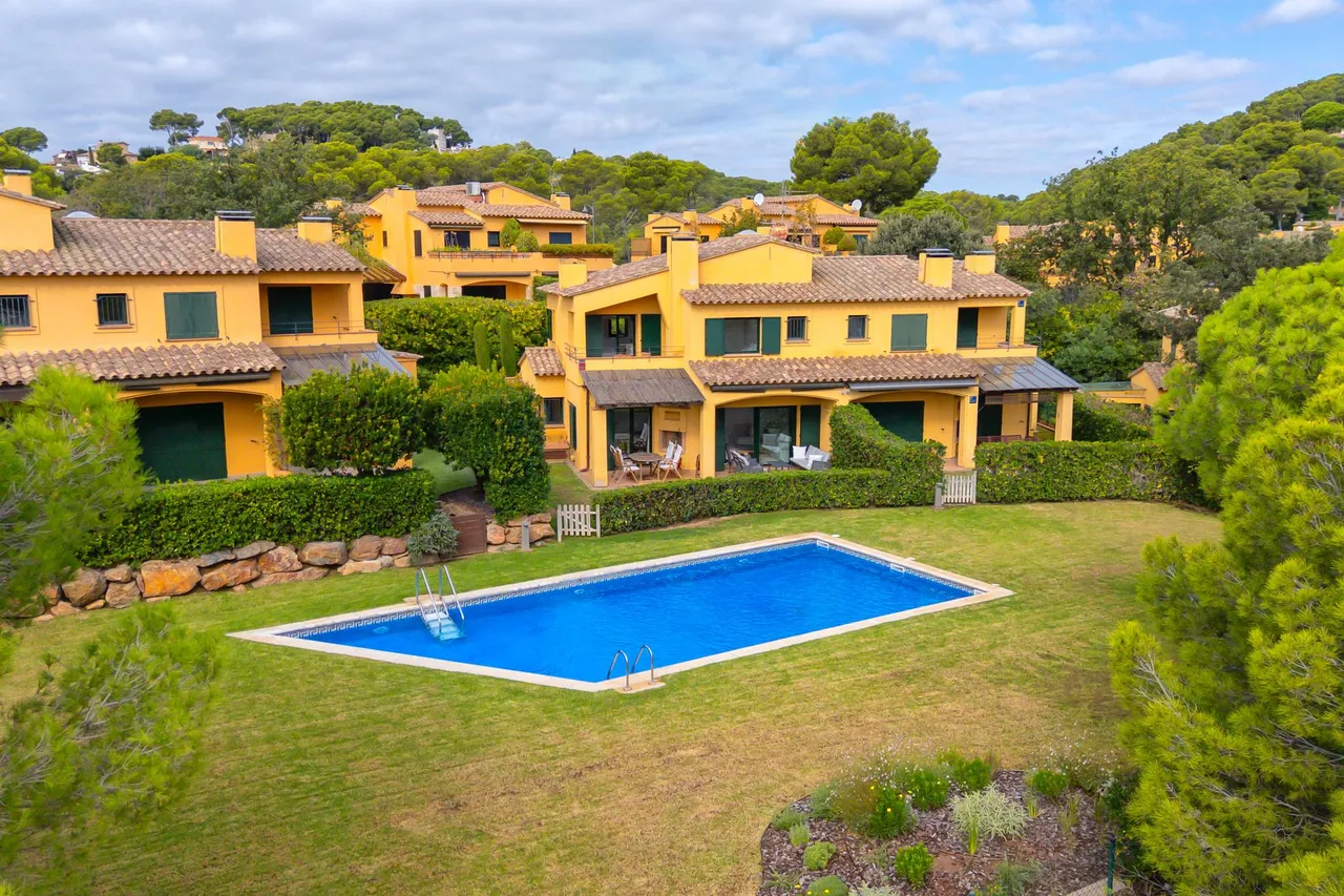 living - 200m² house / villa for sale in Llafranc, Costa Brava - gallery - 6