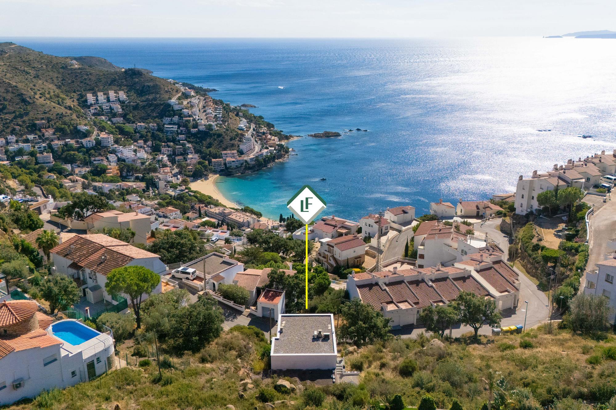 living - 219m² house / villa for sale in Bay of Roses, Costa Brava - gallery thumbnail - 3