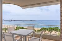 living - 126m² apartment with 16m² terrace for sale in Palamós - gallery thumbnail - 1