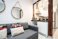 living - Piso de 45m² en alquiler en Cortes / Huertas, Madrid - gallery thumbnail - 6