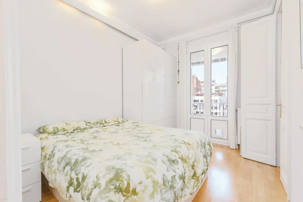 living - Piso de 128m² con 9m² terraza en venta en Eixample Izquierdo - gallery - 9