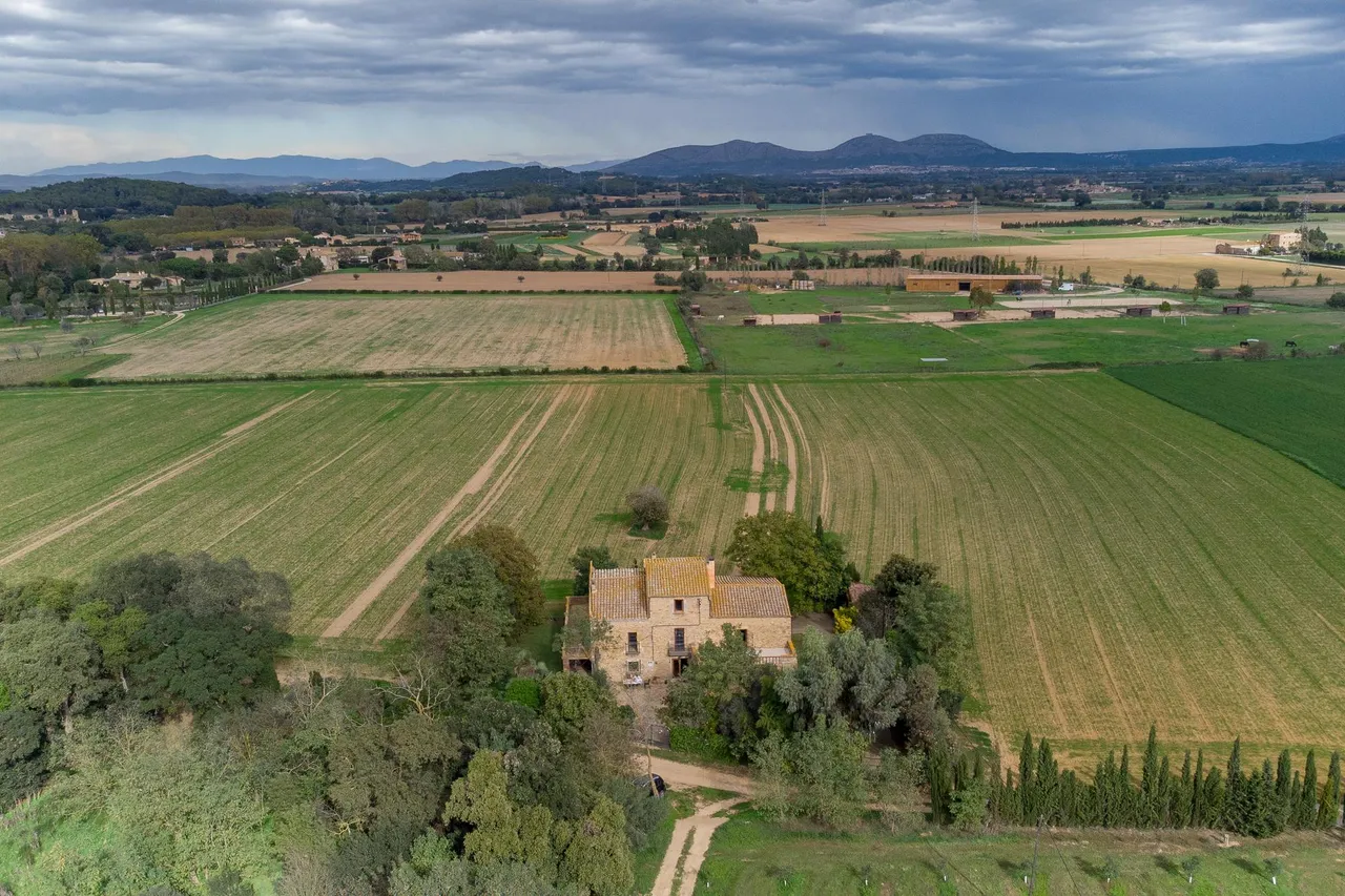 living - 695m² country house for sale in Baix Empordà, Girona - gallery - 8