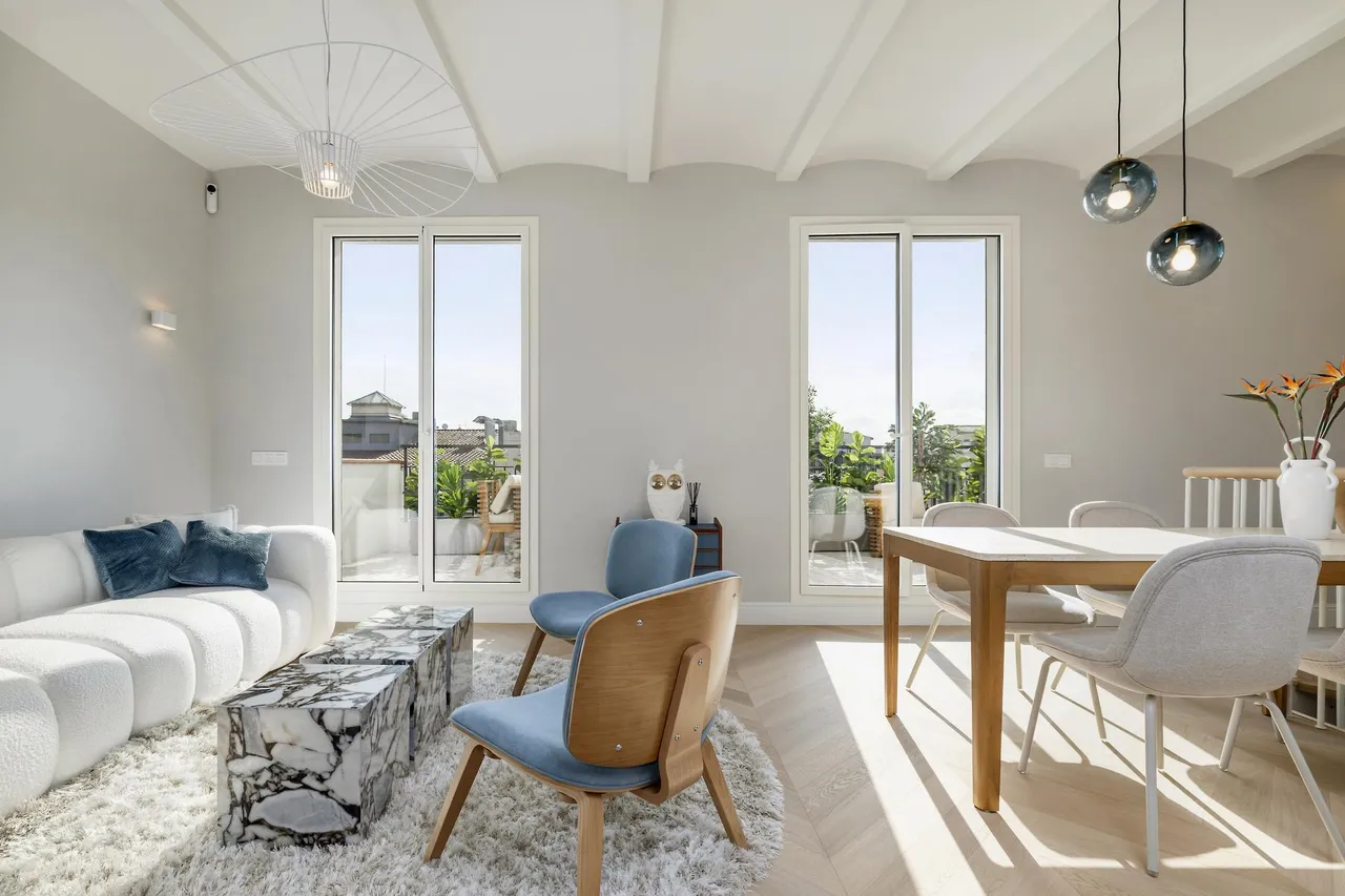 living - 133m² penthouse with 40m² terrace for sale in Eixample Right - gallery - 2