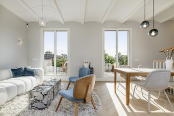 living - Ático de 133m² con 40m² terraza en venta en Eixample Derecho - featured