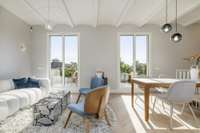 living - Ático de 133m² con 40m² terraza en venta en Eixample Derecho - gallery thumbnail - 2