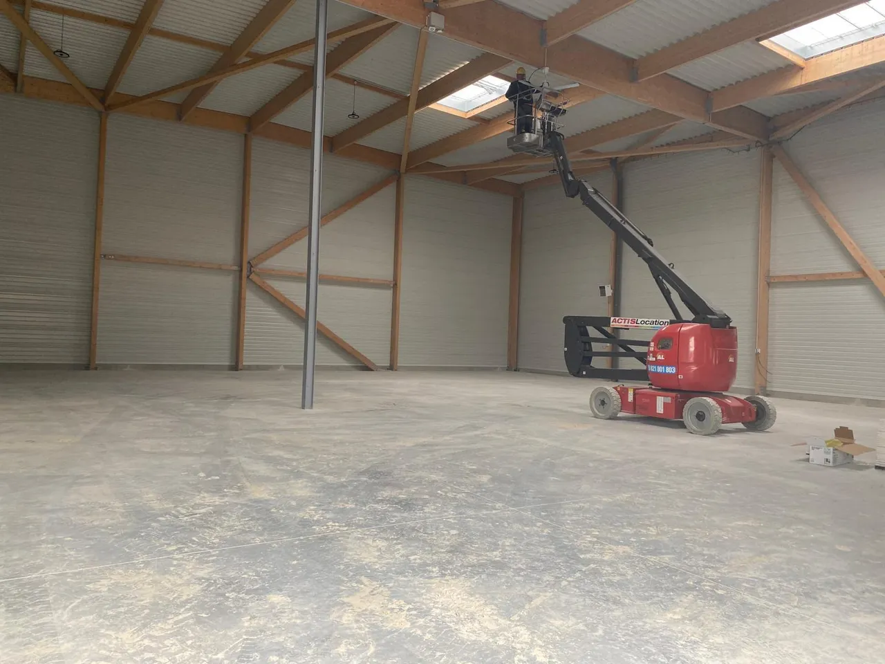 logistics - Light Industrial Premises / Offices For Rent - For Sale - gallery - 5
