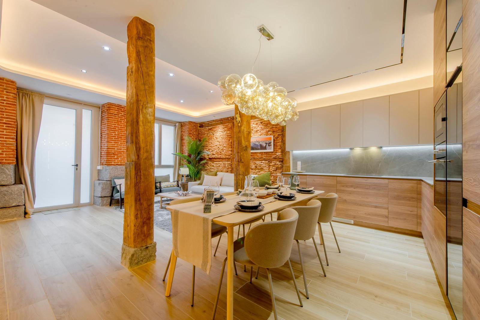 living - 113m² apartment for rent in Palacio, Madrid - featured