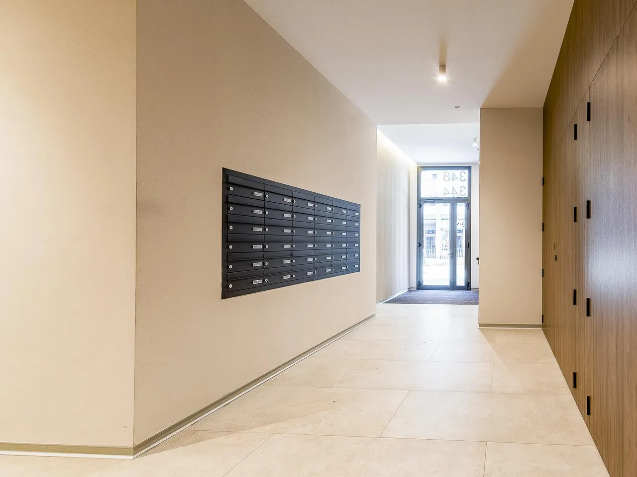 living - Sardenya Sagrada Familia - gallery - 9