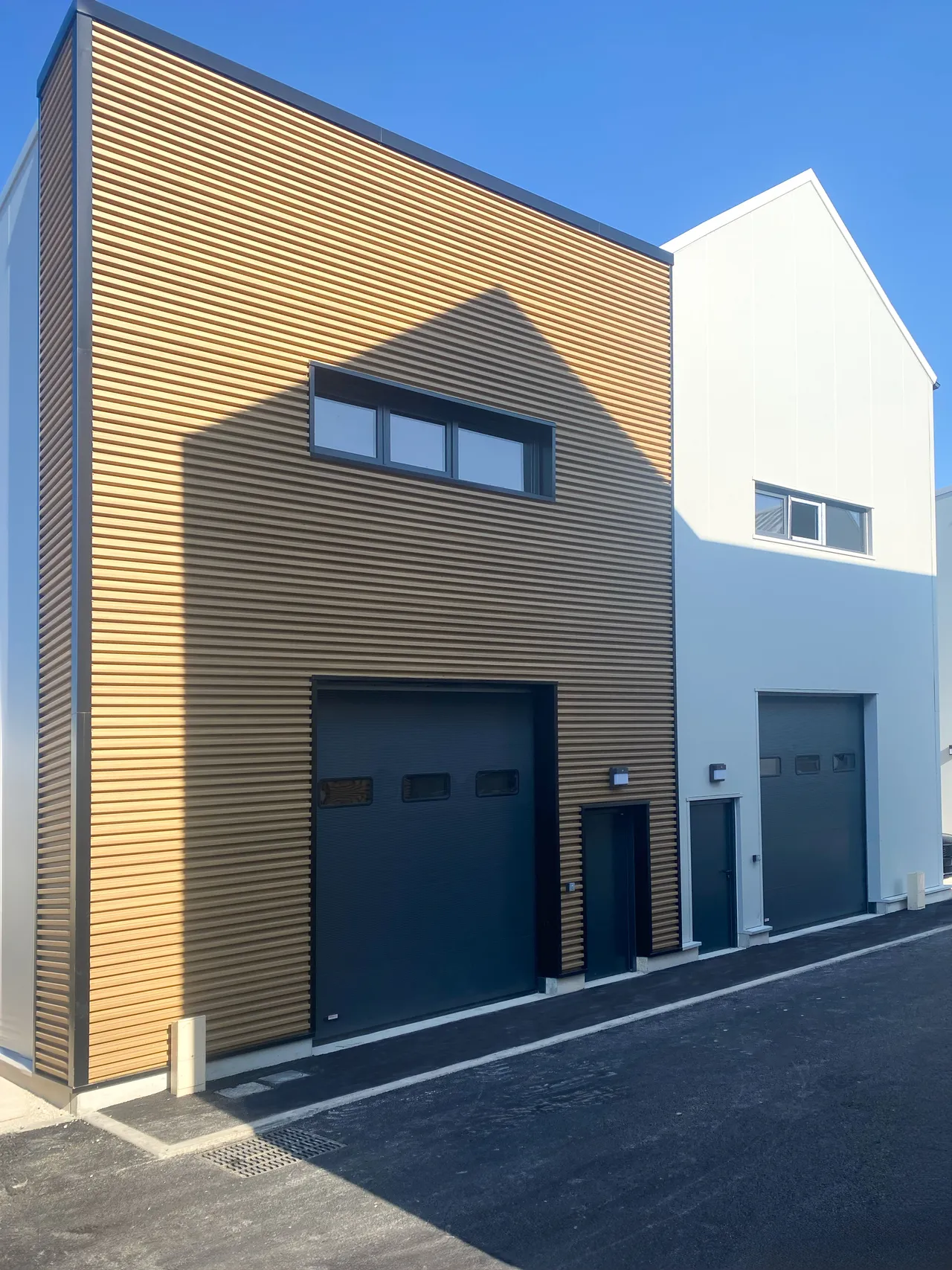 logistics - Light Industrial Premises / Offices For Rent - gallery - 2