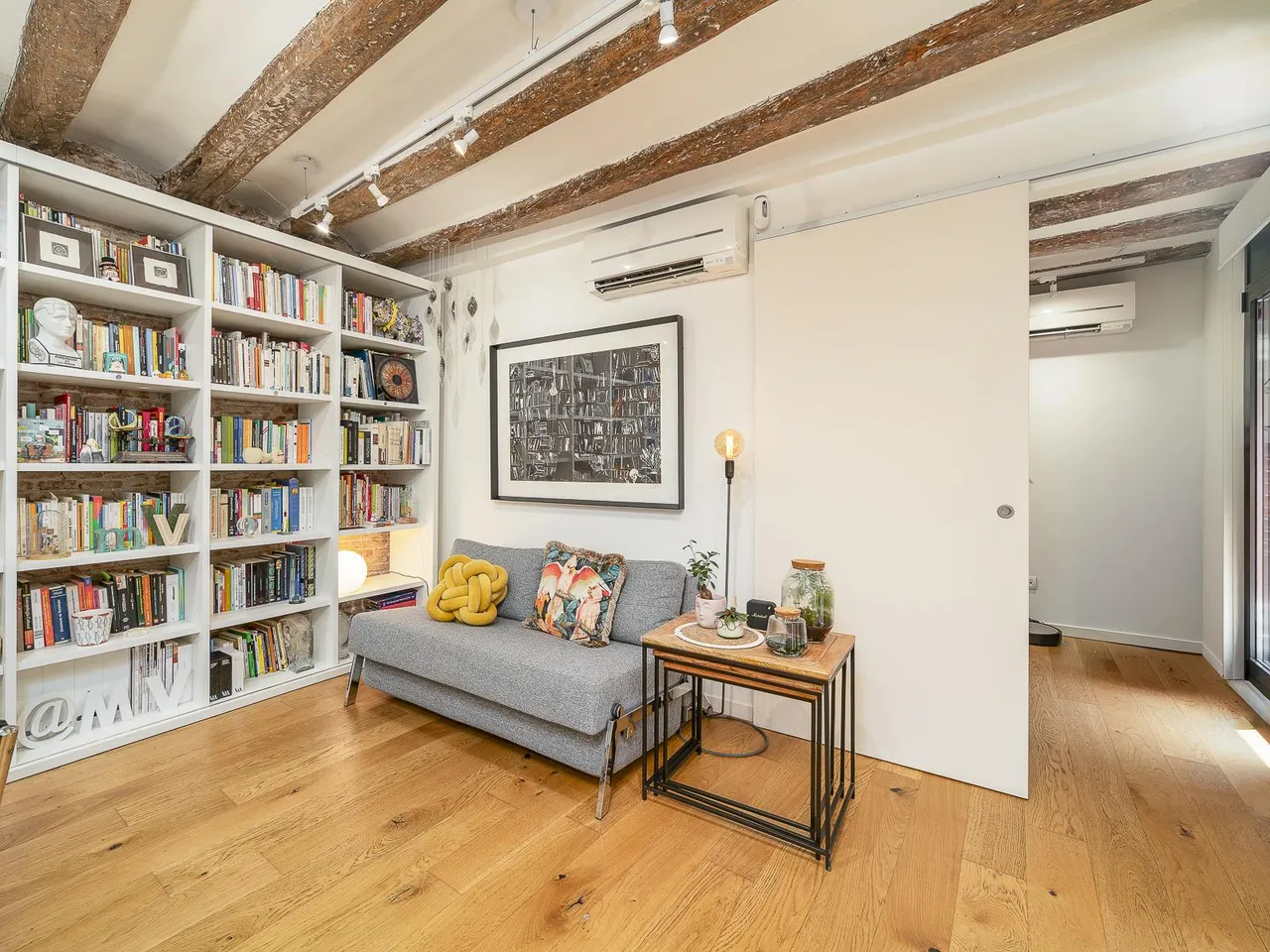 living - 47m² apartment for sale in El Born, Barcelona - gallery - 7