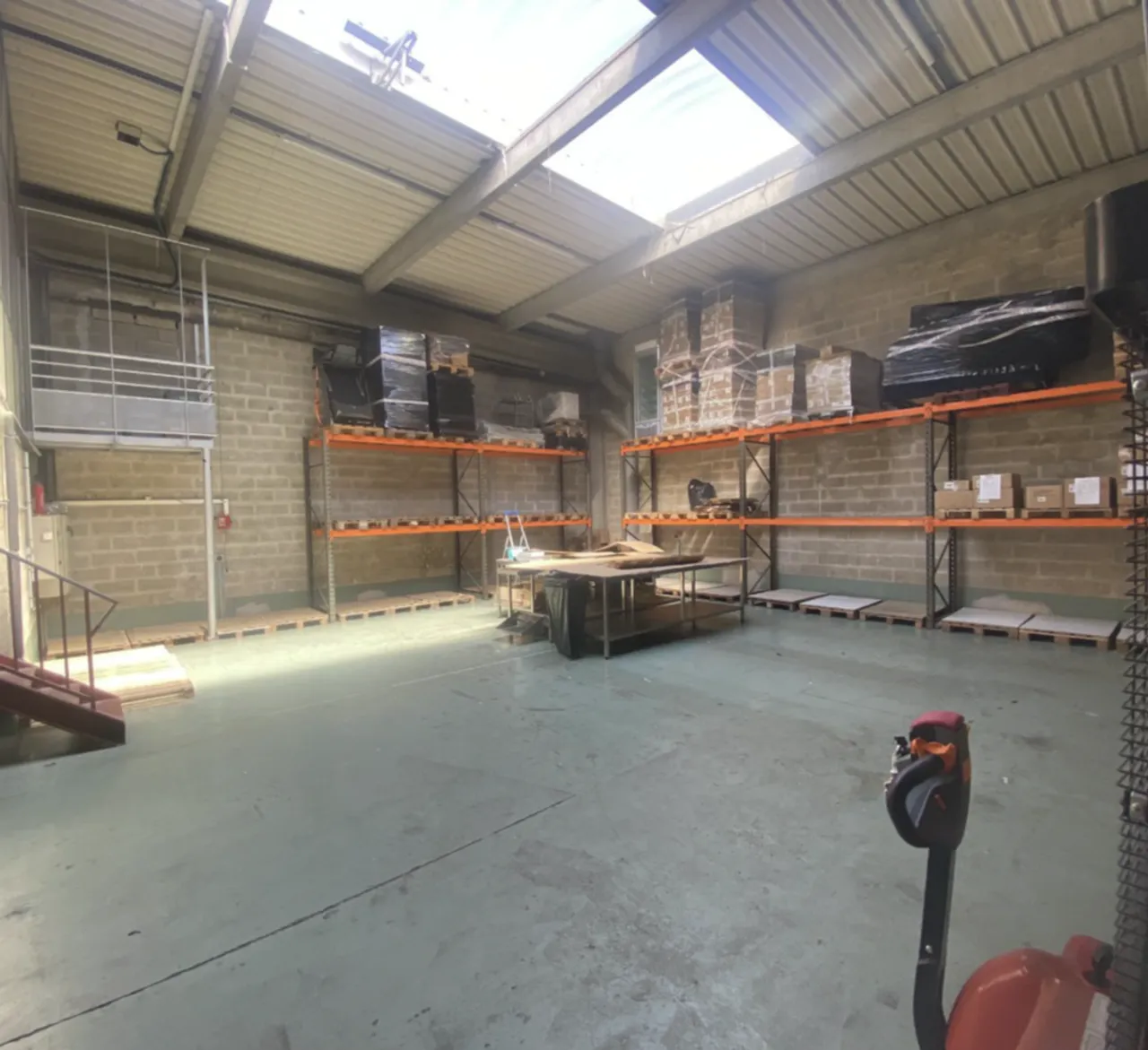logistics - Activités / Bureaux À Louer - gallery - 2