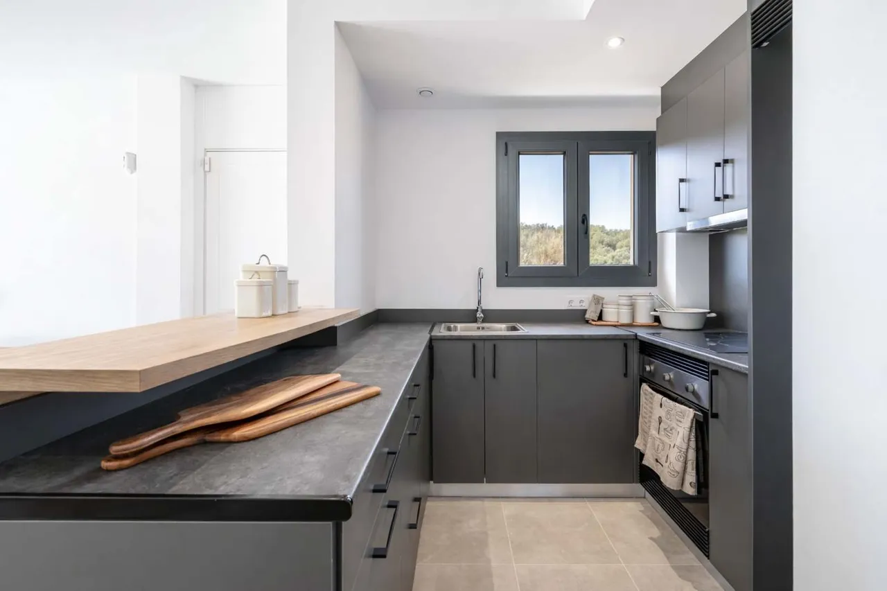 living - Sunrise Bay Residences - gallery - 5