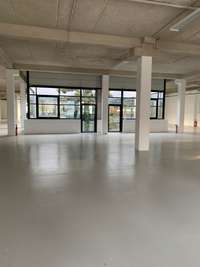 logistics - Mixed Light Industrial Premises / Offices For Rent - gallery thumbnail - 3