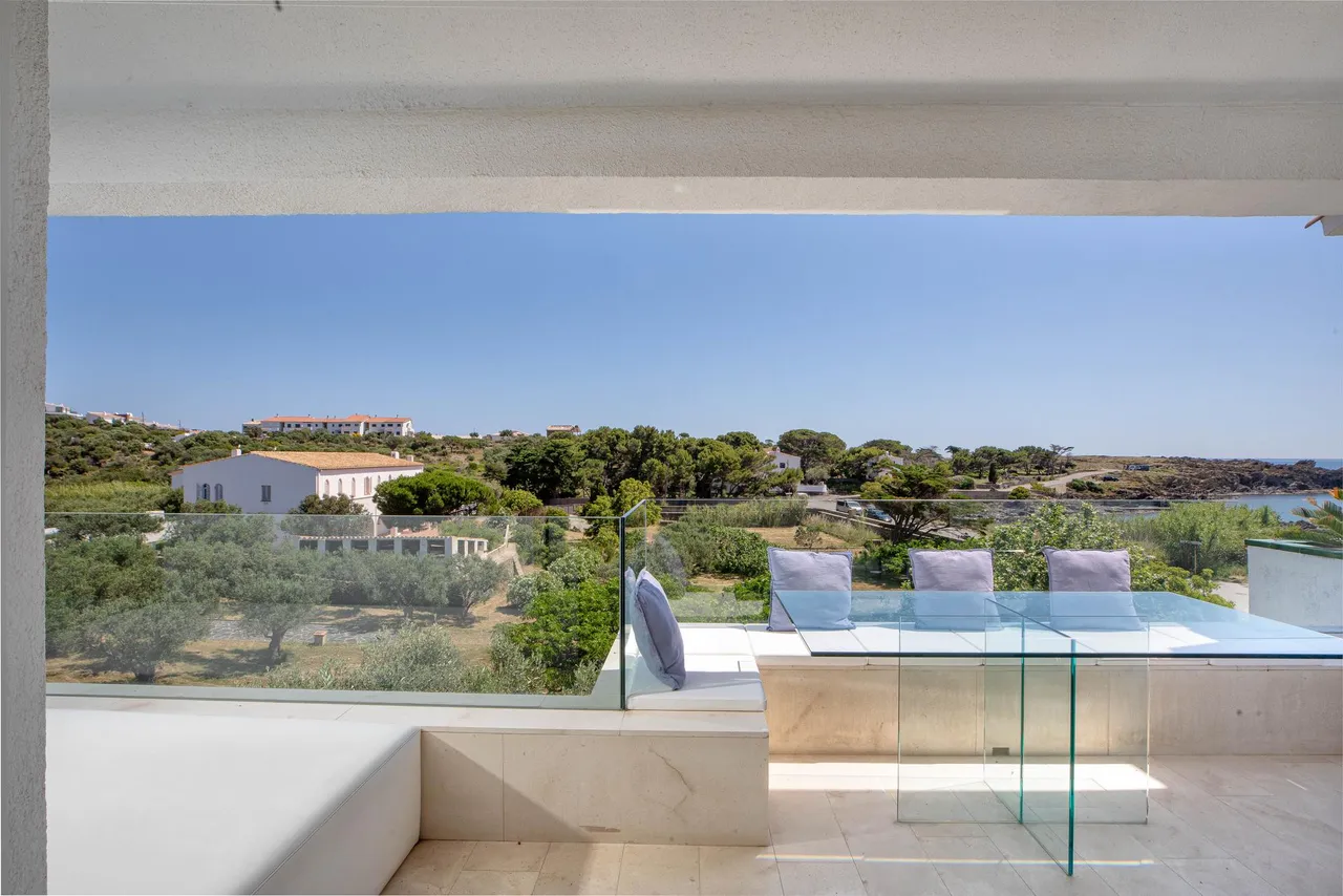 living - 173m² house / villa for sale in Cadaqués, Costa Brava - gallery - 9