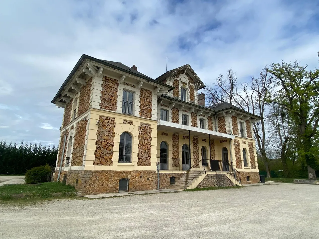 logistics - Light Industrial Premises / Offices For Sale - gallery - 3