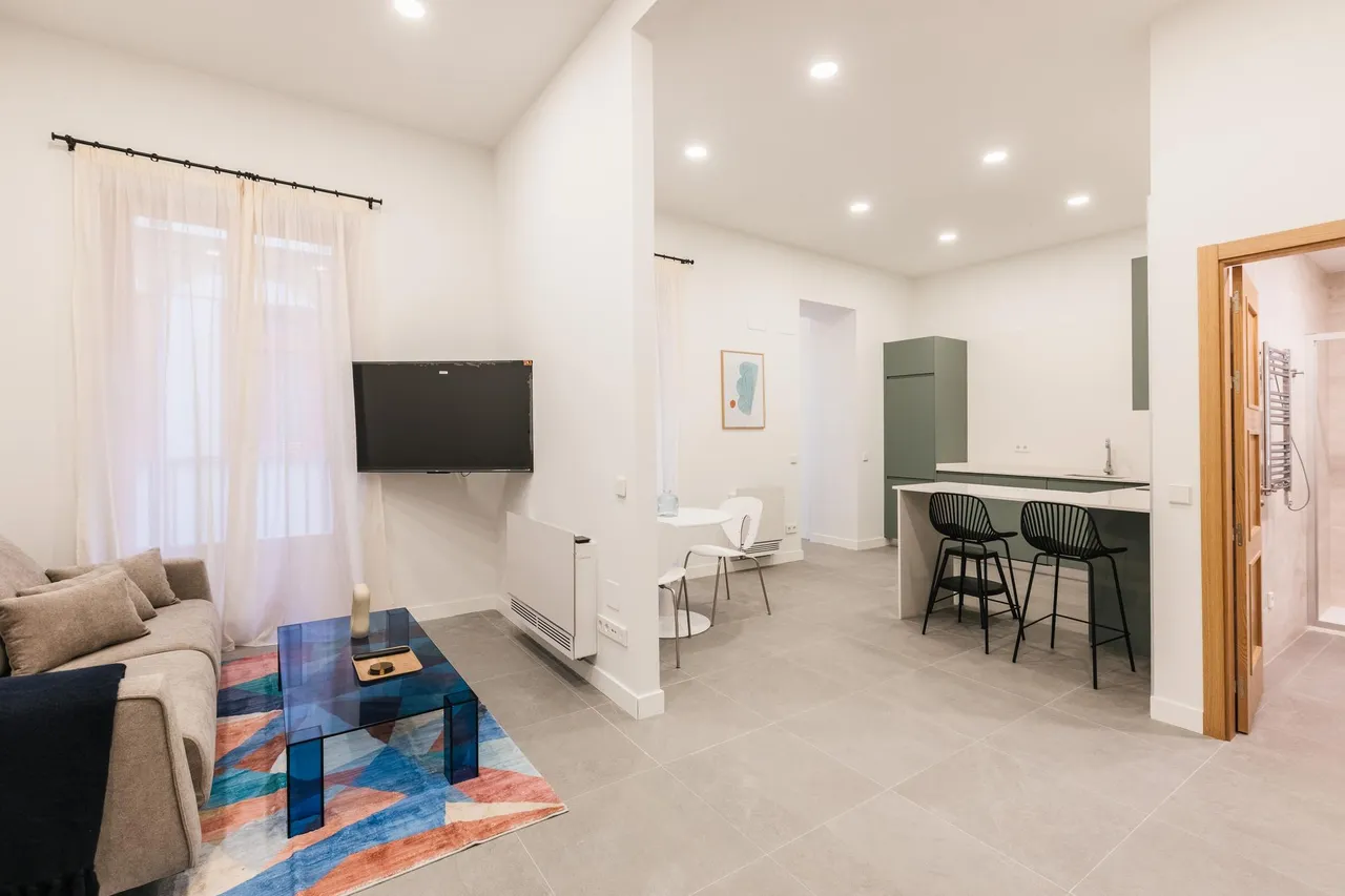 living - 120m² apartment for rent in La Latina, Madrid - gallery - 4
