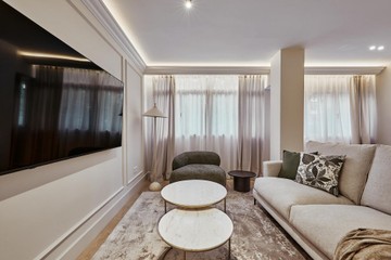 living - Piso de 150m² en venta en Goya, Madrid - featured