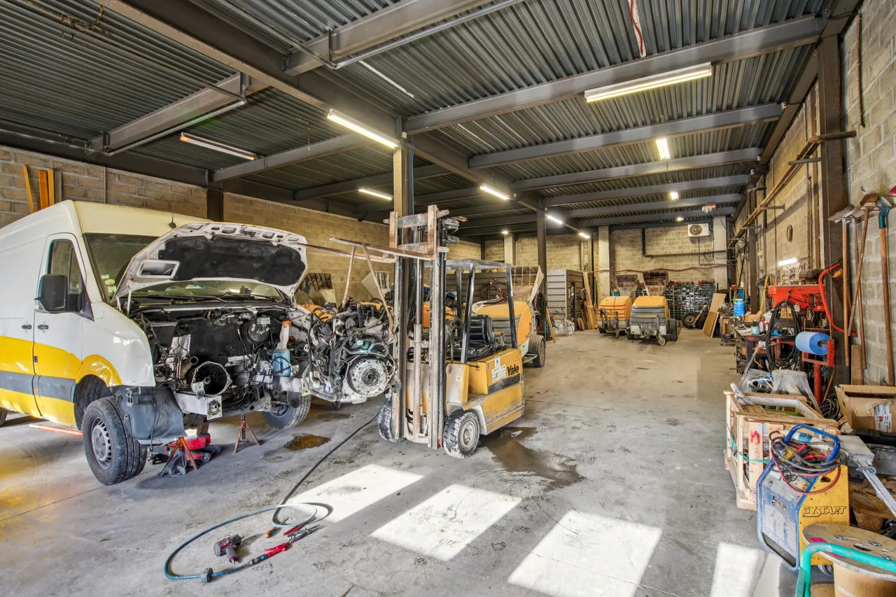 logistics - Light Industrial Premises / Offices For Sale - gallery - 8