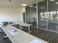 logistics - Activités / Bureaux À Louer - gallery thumbnail - 6