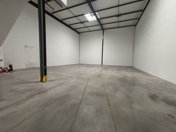 logistics - Activités / Bureaux À Louer - featured