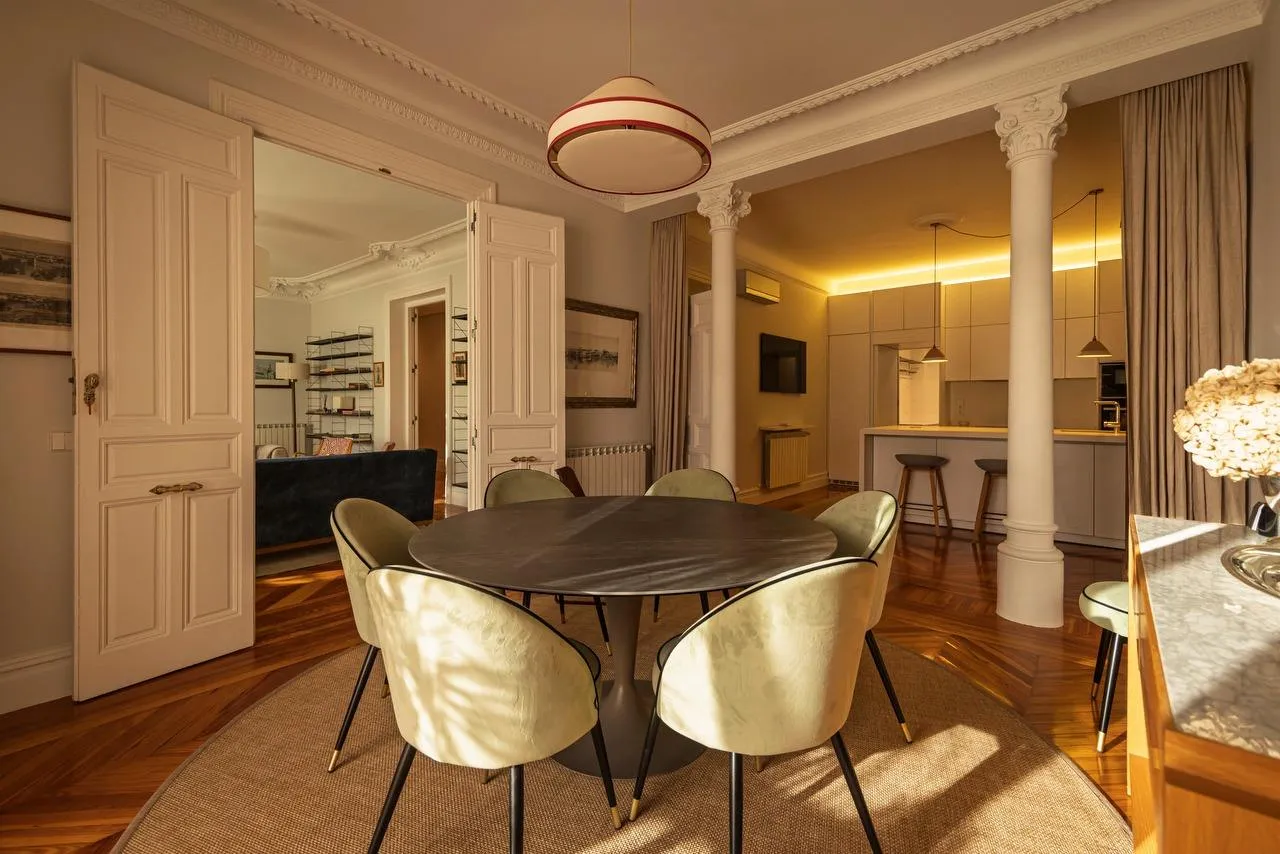 living - 320m² apartment for rent in Chueca - Justicia, Madrid - gallery - 5