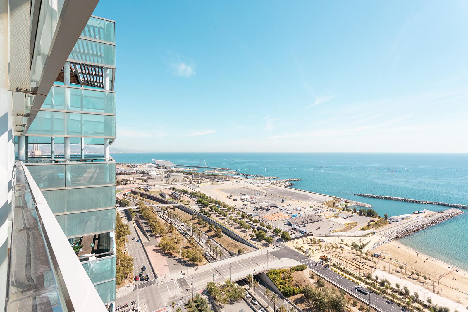 living - 163m² penthouse with 108m² terrace for rent in Diagonal Mar - gallery thumbnail - 6