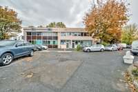 logistics - Activités / Bureaux À Louer - gallery thumbnail - 2