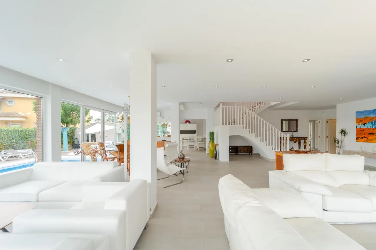 living - 500m² house / villa for rent in Bétera, Valencia - gallery - 8