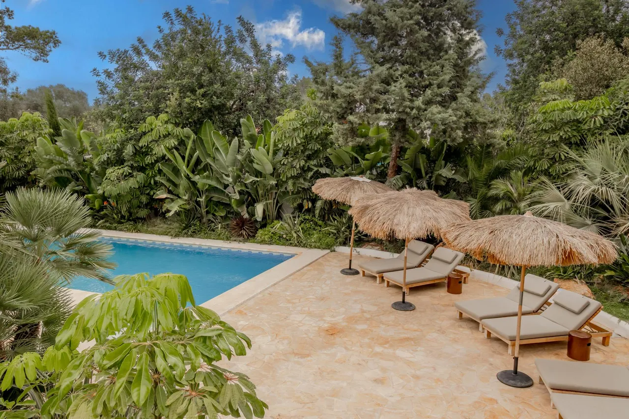 living - Casa / villa de 878m² en venta en San Antonio - gallery - 2