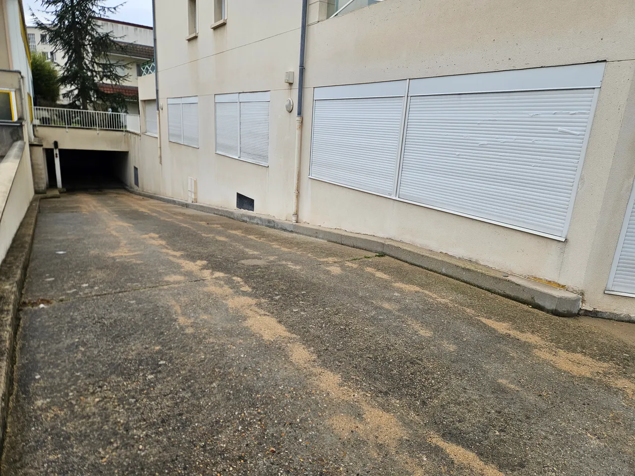 logistics - Light Industrial Premises / Offices For Sale - gallery - 5