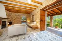 living - Casa rural de 139m² con 2,159m² de jardín en alquiler en Mancor de la Vall - gallery thumbnail - 5